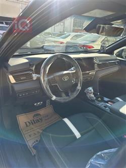 تۆیۆتا کامری